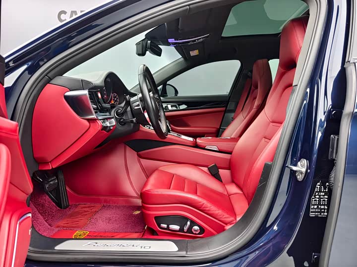 Фото 9 - Porsche Panamera