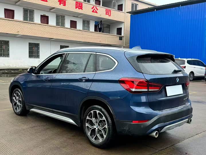Фото 6 - BMW X1