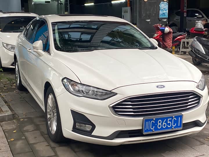 Фото 2 - Ford Mondeo