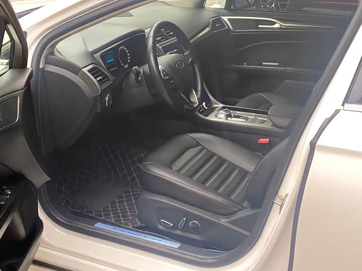 Фото 5 - Ford Mondeo