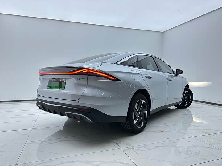 Фото 4 - Geely Galaxy L6