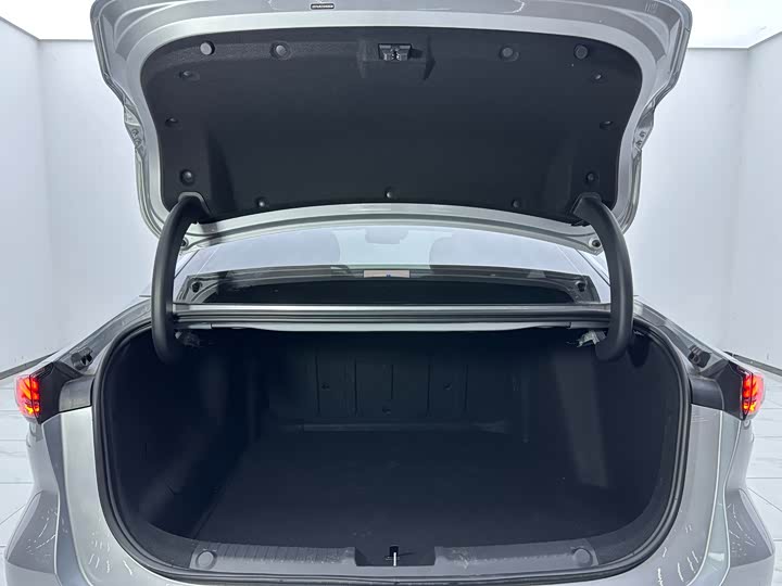 Фото 6 - Geely Galaxy L6