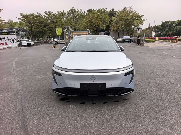 Фото 2 - Nissan N7