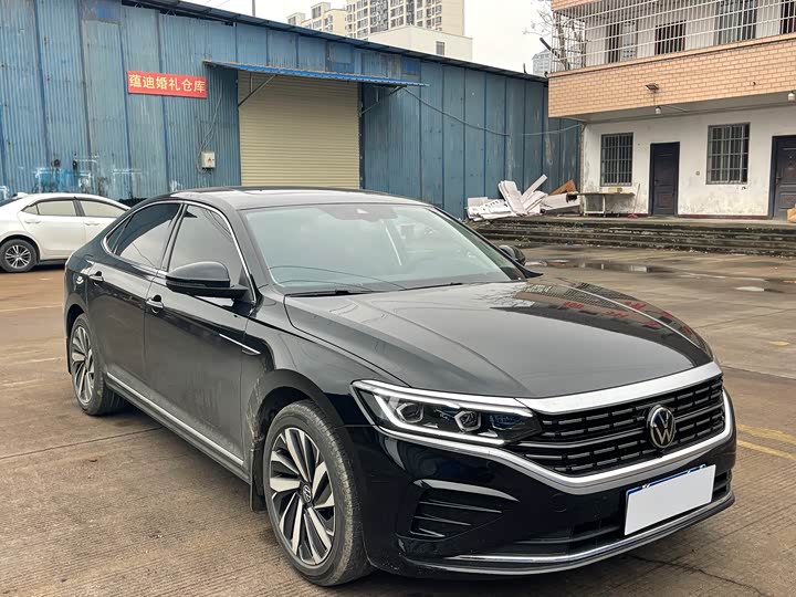 Фото 2 - Volkswagen Passat