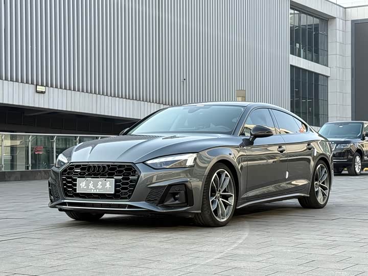 Фото 1 - Audi A5