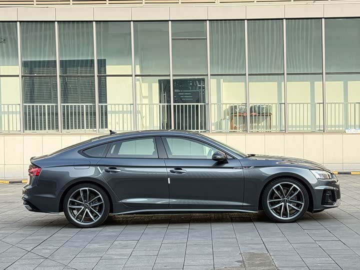Фото 4 - Audi A5