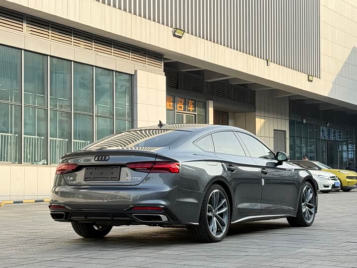 Фото 5 - Audi A5