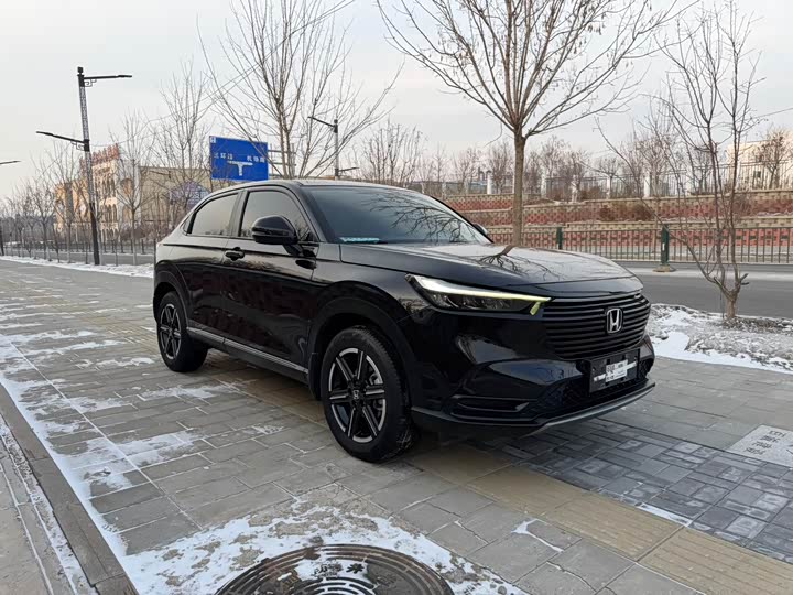 Фото 3 - Honda Vezel