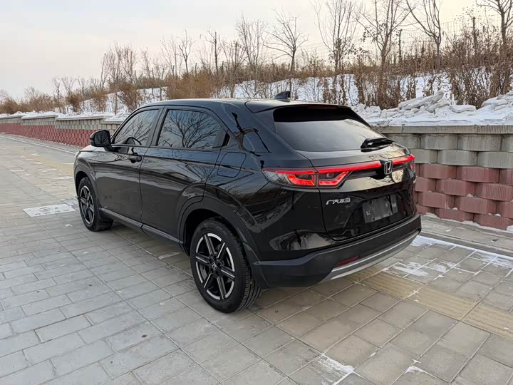 Фото 6 - Honda Vezel