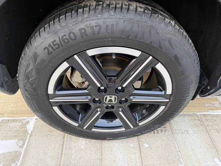 Фото 9 - Honda Vezel