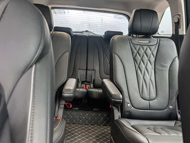 Фото 7 - Hongqi HS7 Hybrid