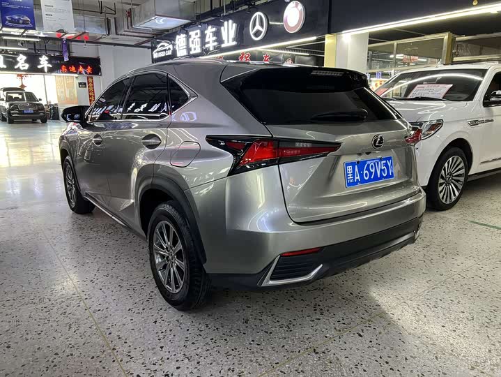 Фото 4 - Lexus NX