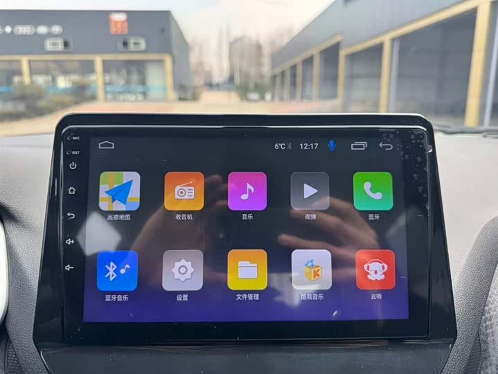 Фото 9 - Chevrolet Onix (Cavalier)