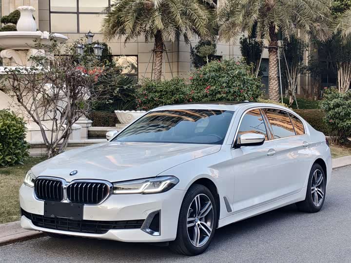 Фото 1 - BMW 5 Series