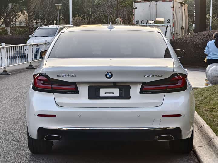 Фото 6 - BMW 5 Series