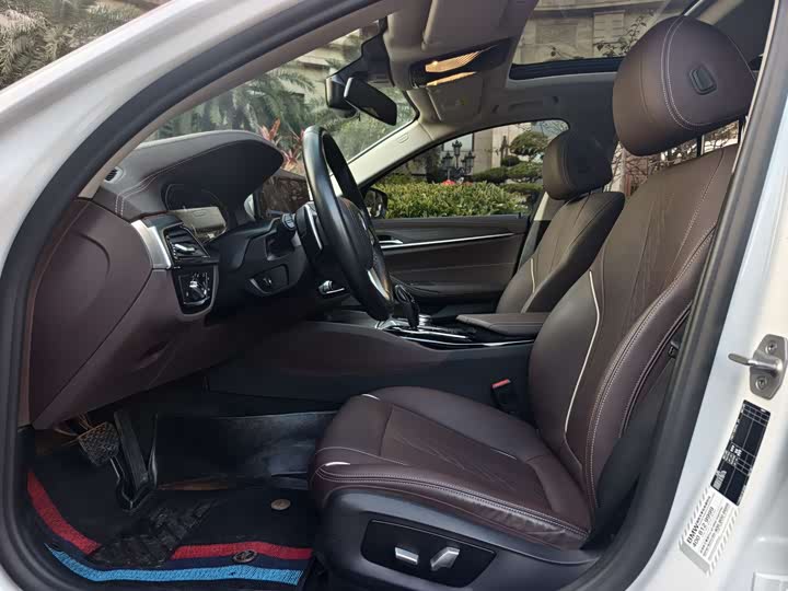 Фото 9 - BMW 5 Series