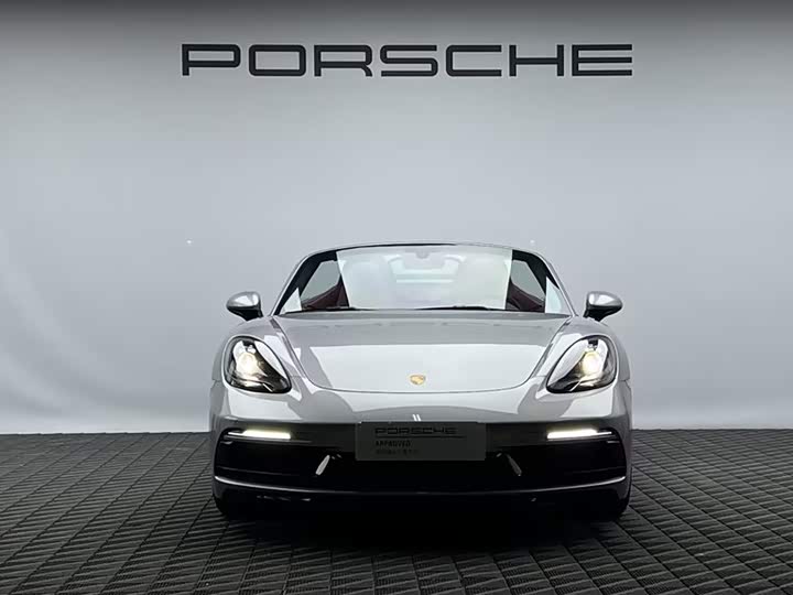 Фото 2 - Porsche 718