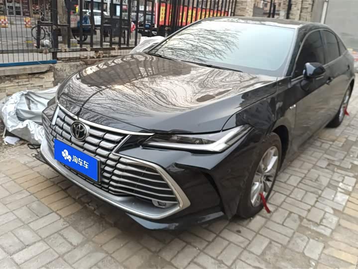 Фото 1 - Toyota Avalon