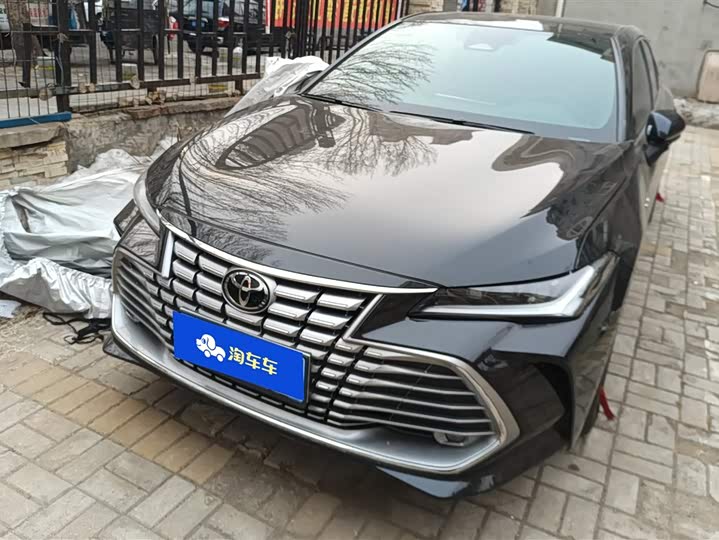 Фото 2 - Toyota Avalon