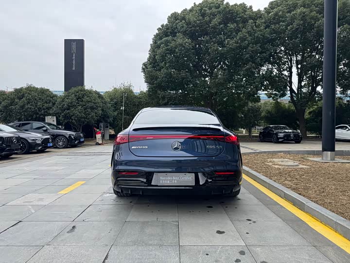 Фото 8 - Mercedes-Benz EQS AMG