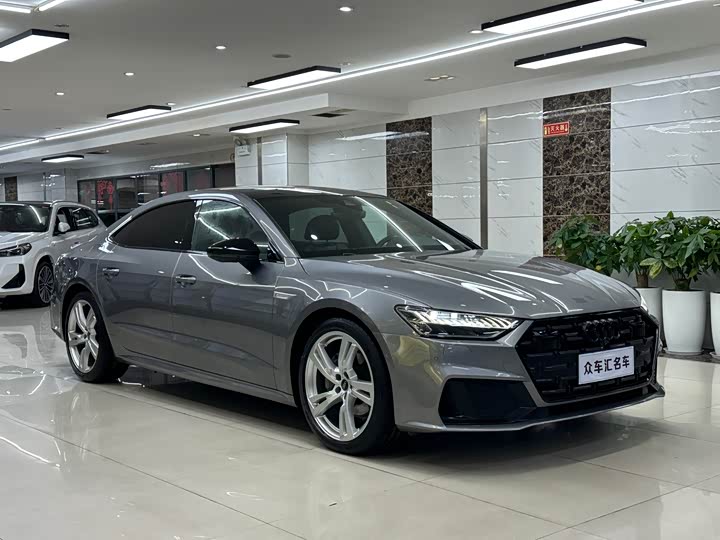 Фото 3 - Audi A7L