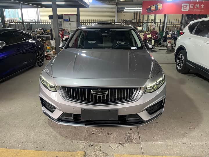 Фото 2 - Geely Preface