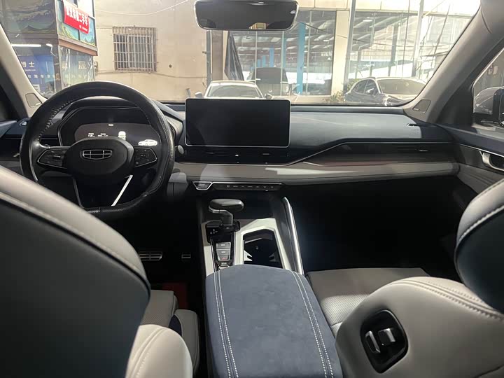 Фото 7 - Geely Preface