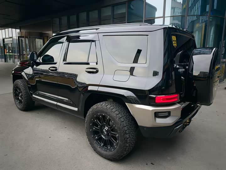 Фото 3 - Tank 700 Hybrid