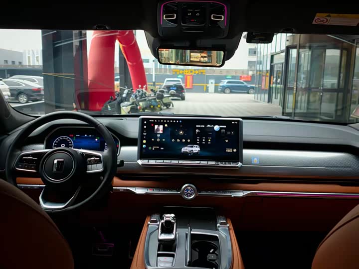 Фото 5 - Tank 700 Hybrid