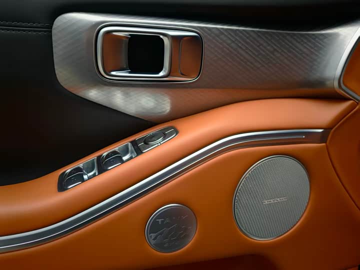 Фото 8 - Tank 700 Hybrid