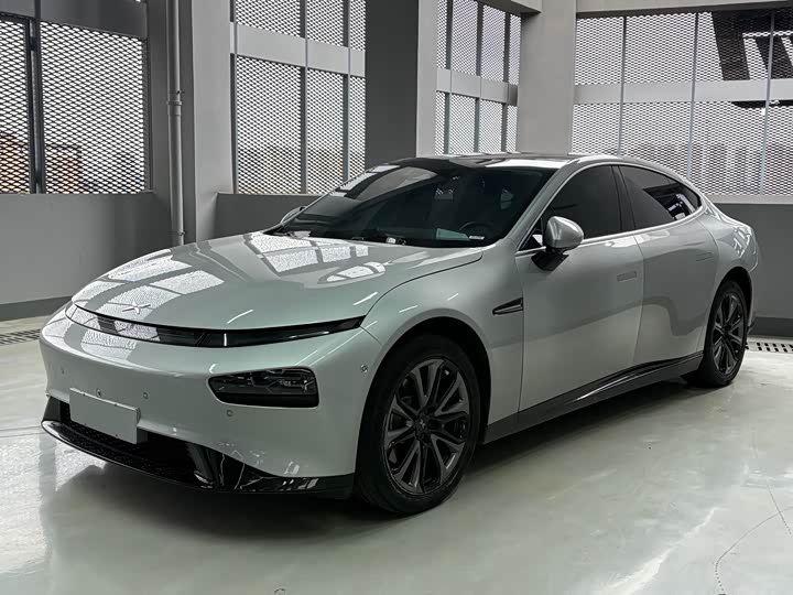 Фото 1 - XPeng P7