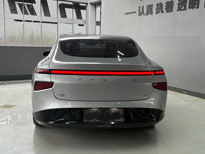 Фото 8 - XPeng P7