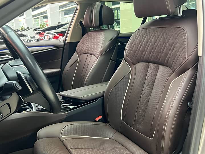 Фото 9 - BMW 5 Series