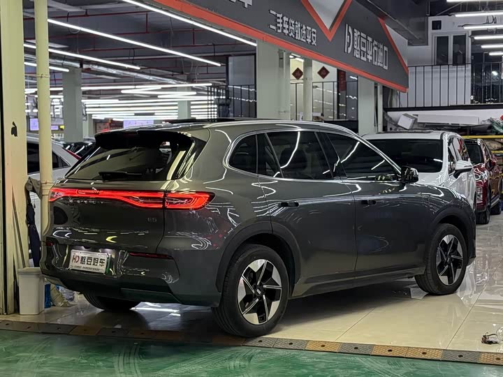 Фото 2 - Geely Galaxy E5