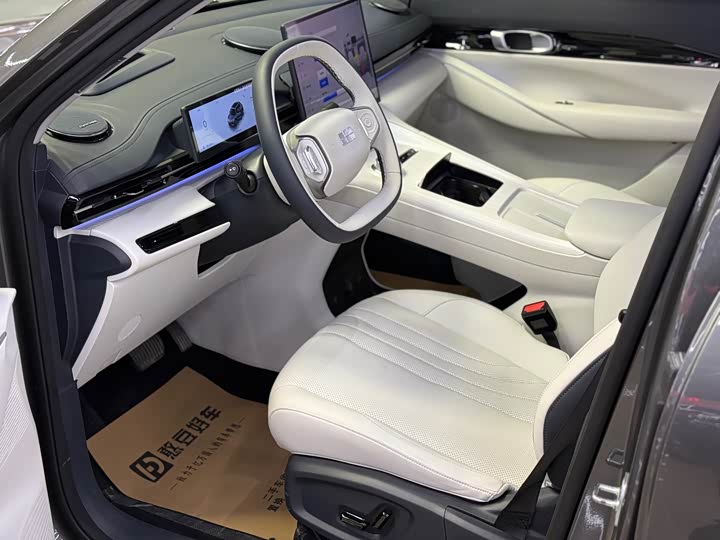 Фото 3 - Geely Galaxy E5