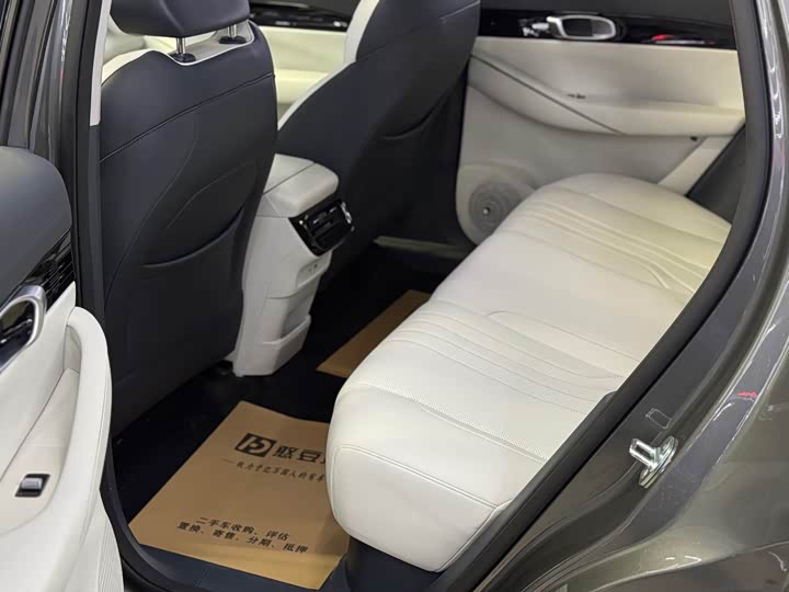 Фото 5 - Geely Galaxy E5