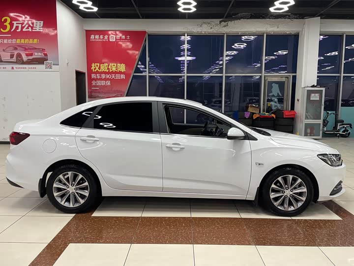 Фото 4 - Chevrolet Monza