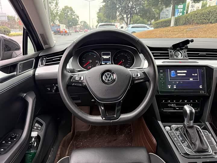 Фото 6 - Volkswagen Magotan GTE Hybrid