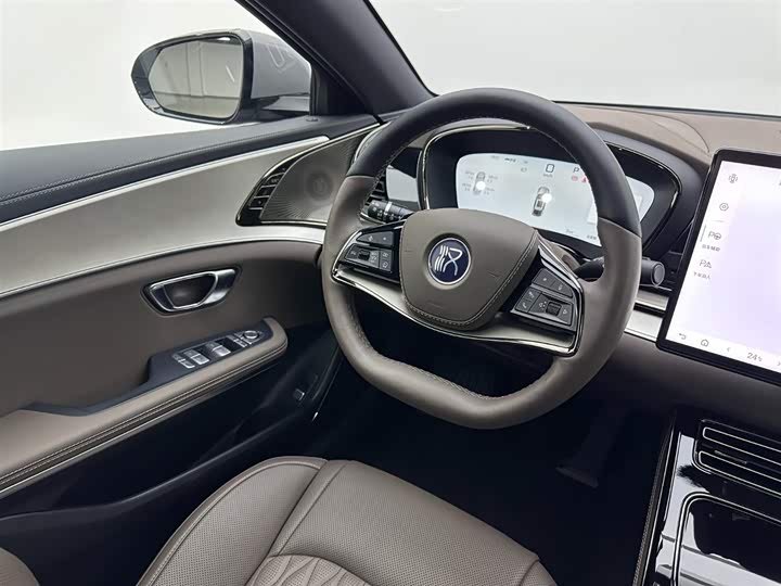 Фото 9 - BYD Han