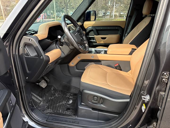 Фото 4 - Land Rover Defender