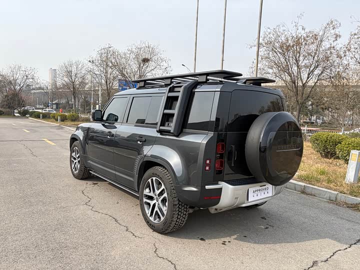 Фото 9 - Land Rover Defender