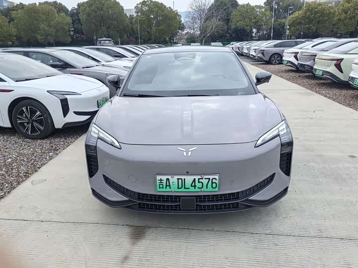 Фото 2 - Hongqi EH7