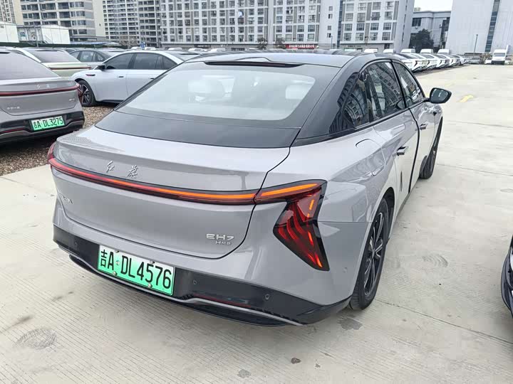 Фото 4 - Hongqi EH7