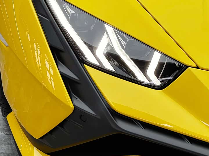 Фото 8 - Lamborghini Huracán