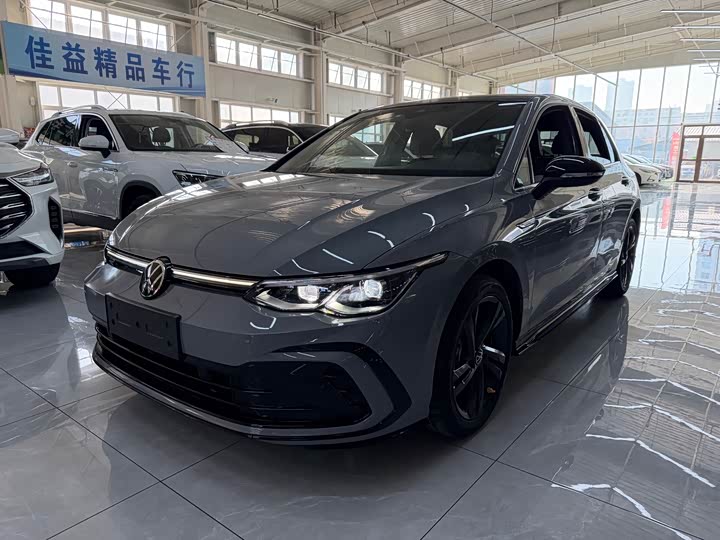 Фото 1 - Volkswagen Golf