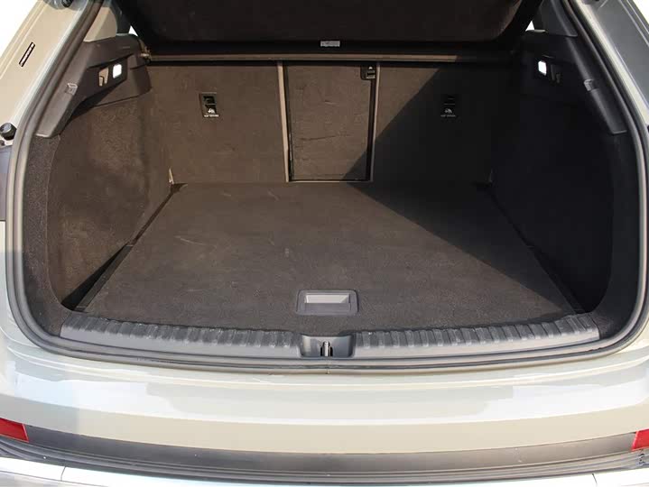 Фото 6 - Audi Q4 e-tron