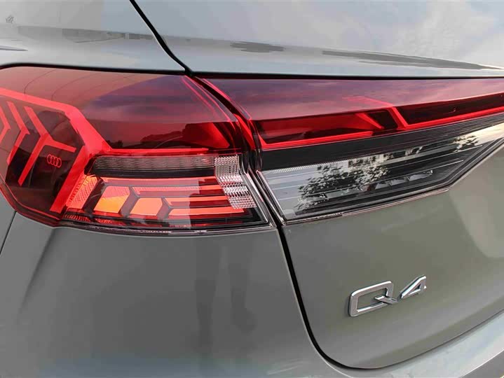 Фото 7 - Audi Q4 e-tron