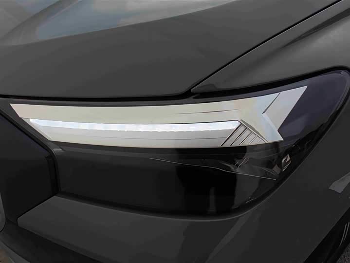 Фото 8 - Audi Q4 e-tron