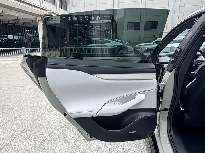 Фото 8 - Xiaomi SU7