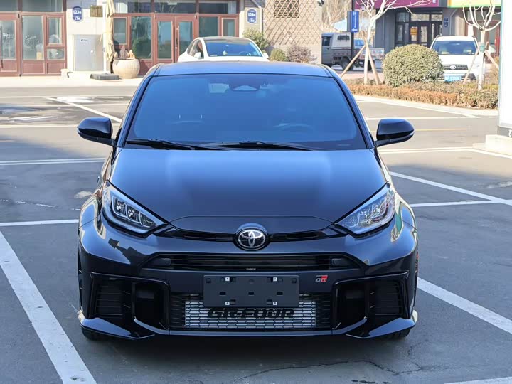 Фото 2 - Toyota GR Yaris